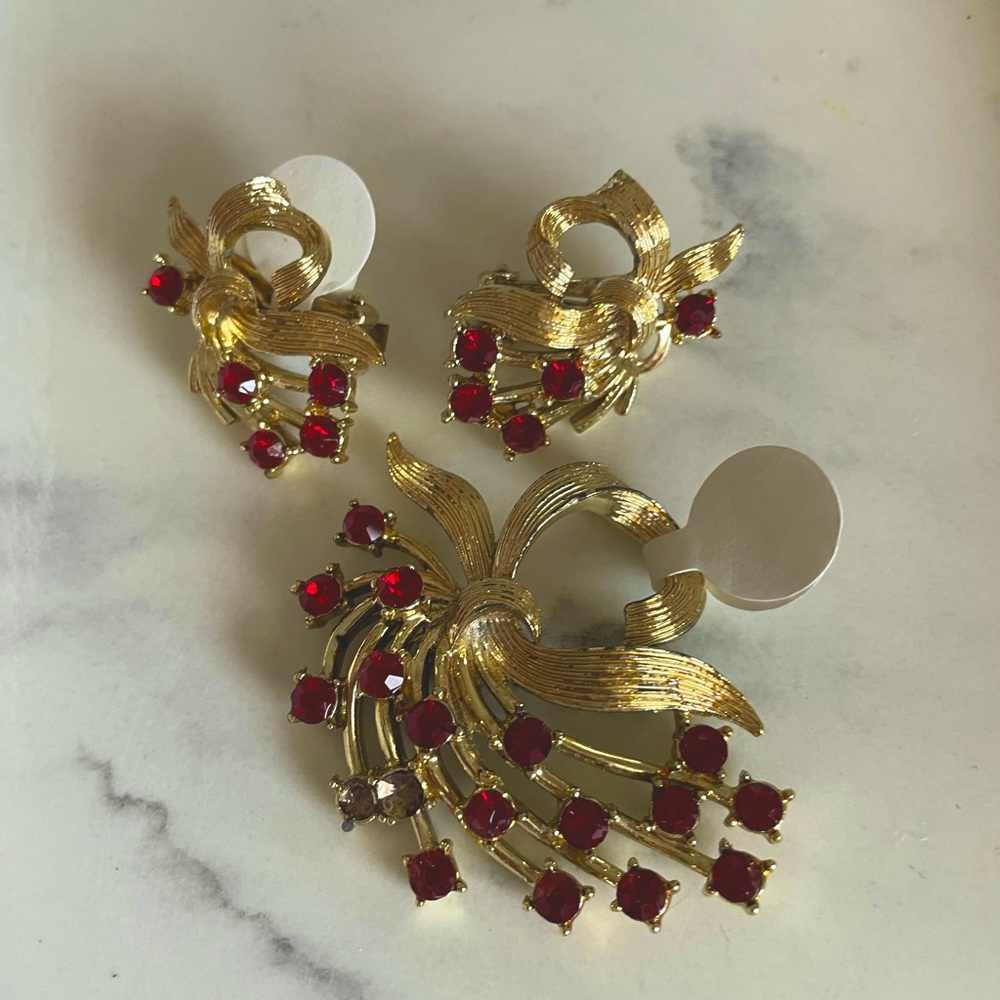 Matching Earring and Brooch Set